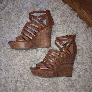 NWT GBG Guess Tan Wedge Strapped Heels W/ Studs